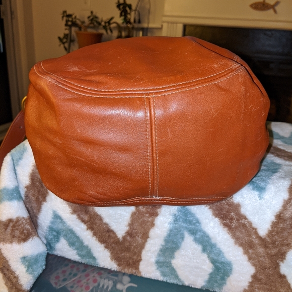 Coach bucket leather bag - Picture 3 of 4